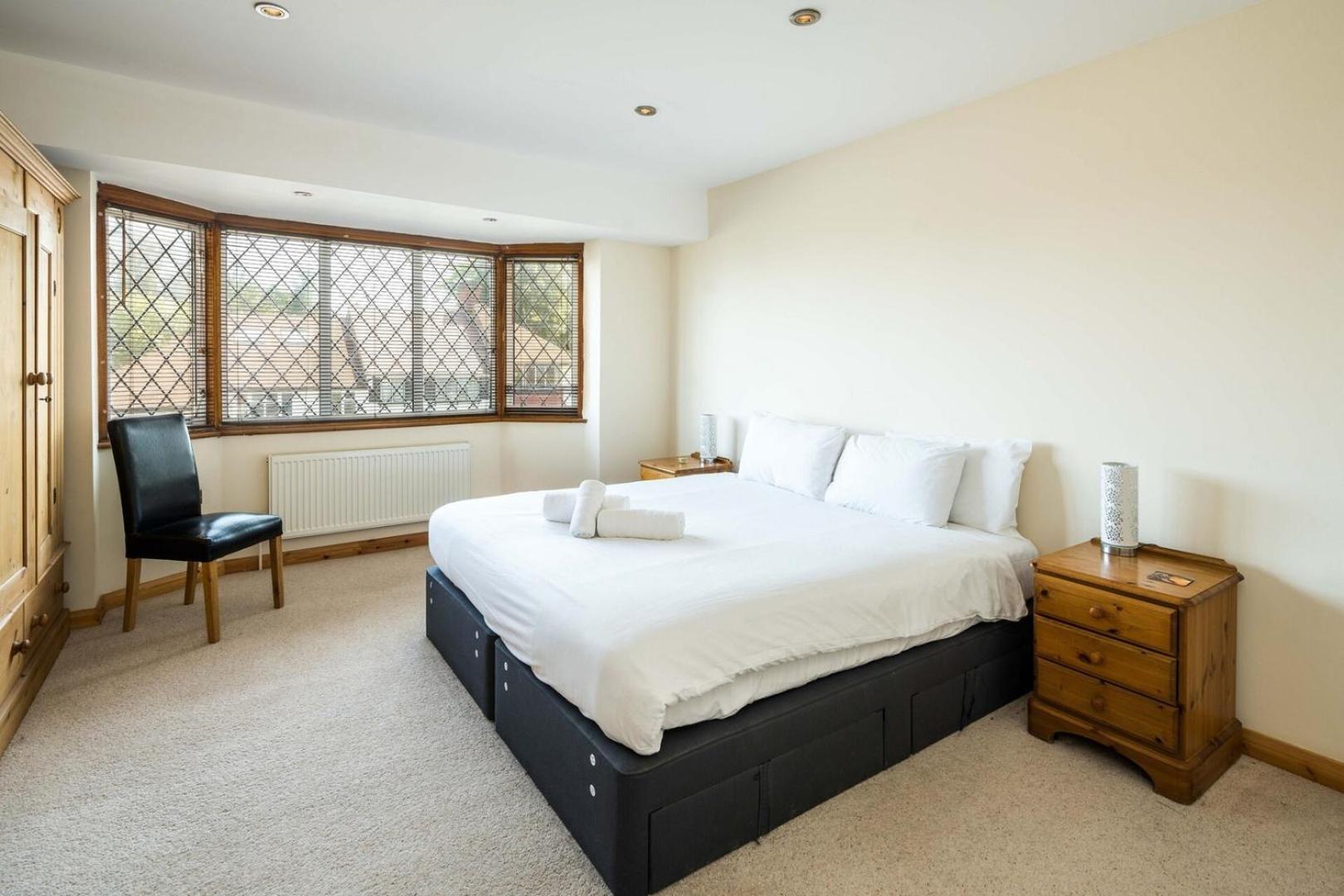 Holiday home Elegant 2bd House With Garden And Decked Patio London